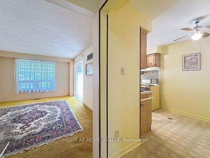 Photo 6 of 191 Royal Salisbury Way, Brampton, Madoc — HOMEH