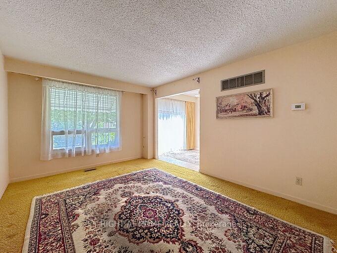 Photo 8 of 191 Royal Salisbury Way, Brampton, Madoc — HOMEH