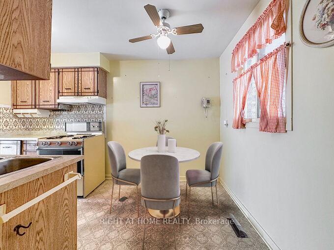 Photo 15 of 191 Royal Salisbury Way, Brampton, Madoc — HOMEH