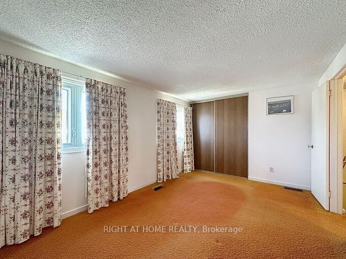 Photo 18 of 191 Royal Salisbury Way, Brampton, Madoc — HOMEH