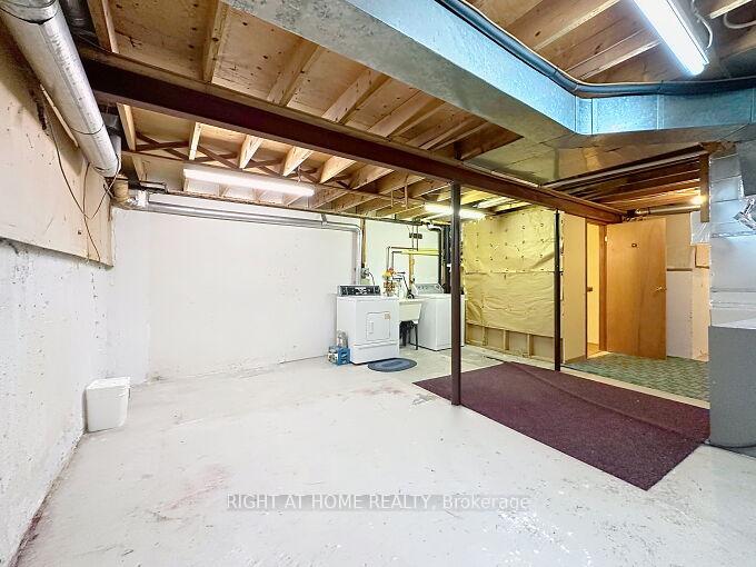 Photo 28 of 191 Royal Salisbury Way, Brampton, Madoc — HOMEH
