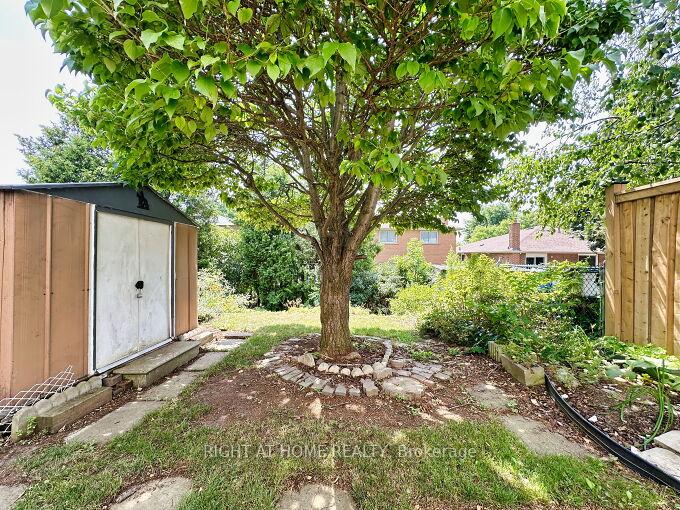 Photo 34 of 191 Royal Salisbury Way, Brampton, Madoc — HOMEH