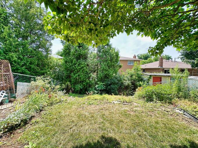 Photo 35 of 191 Royal Salisbury Way, Brampton, Madoc — HOMEH