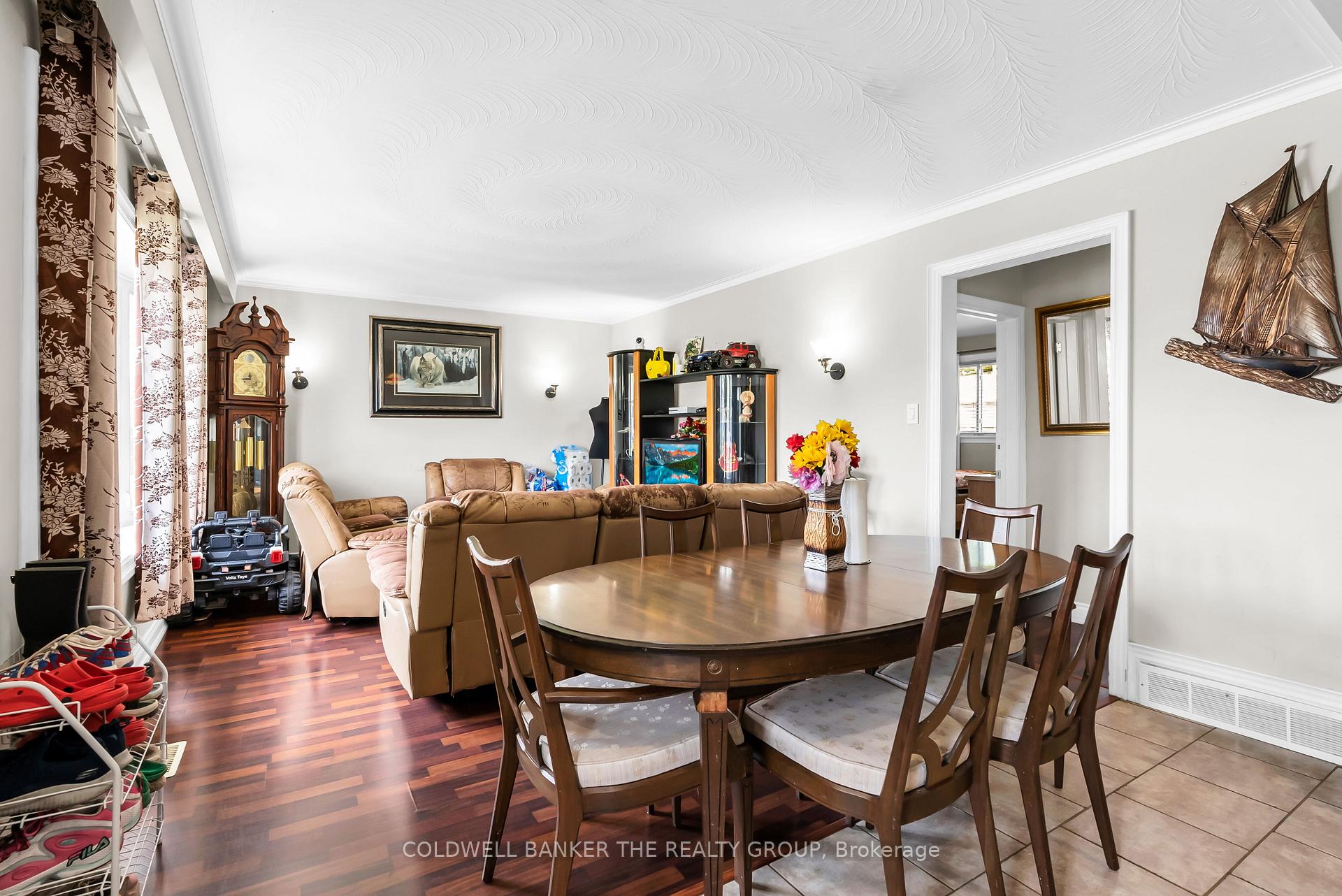 Photo 16 of 12 Sherwood Crescent, Brampton, Northwood Park — HOMEH