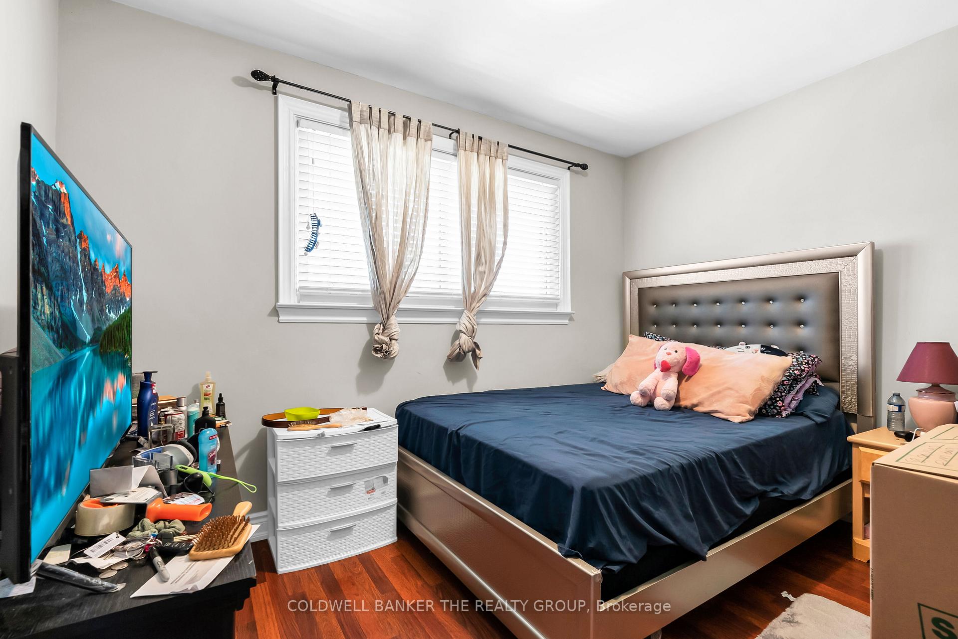 Photo 11 of 12 Sherwood Crescent, Brampton, Northwood Park — HOMEH