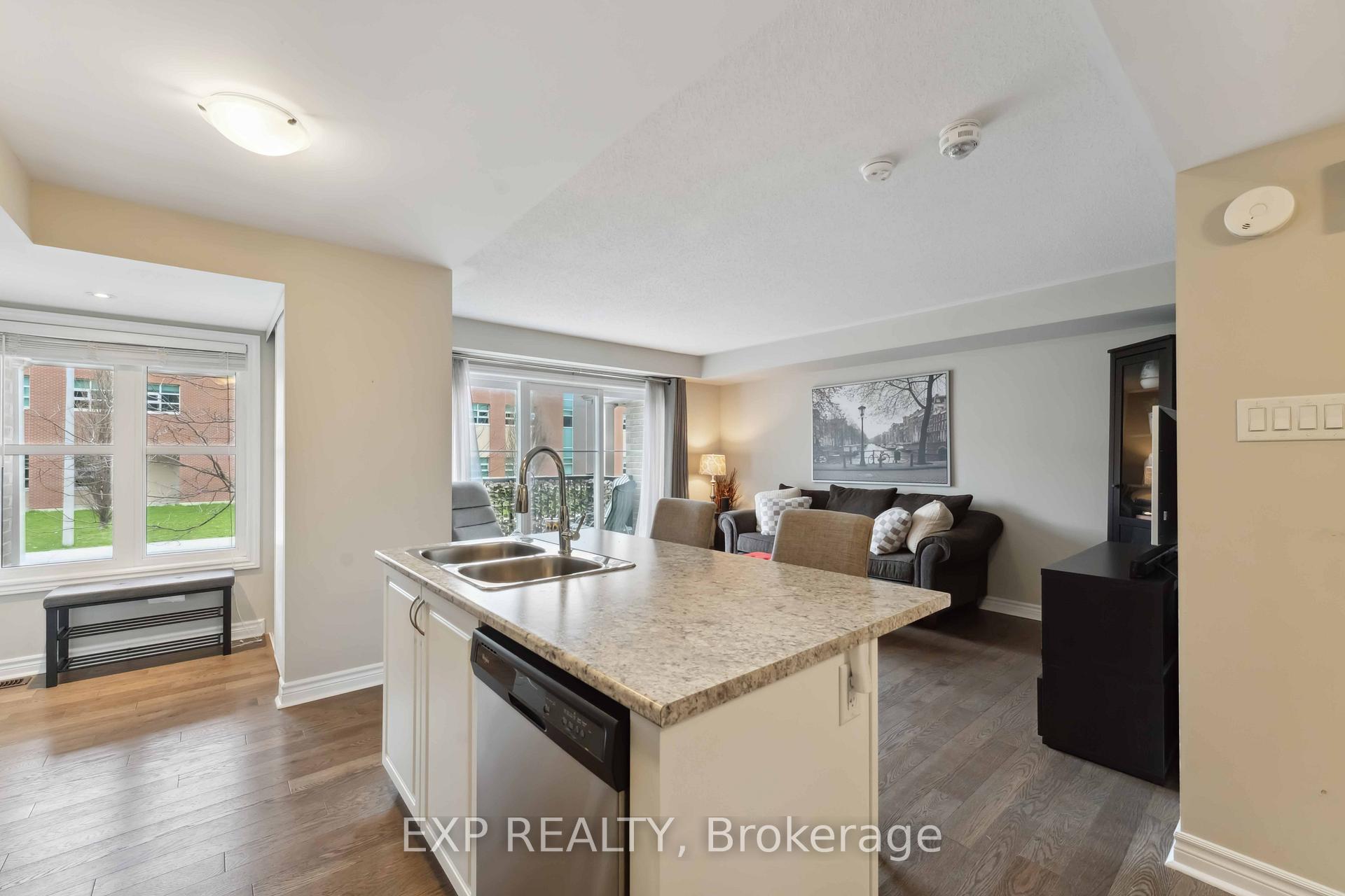Photo 9 of 486 Clearbrook Drive, Ottawa, Barrhaven - Strandherd — HOMEH