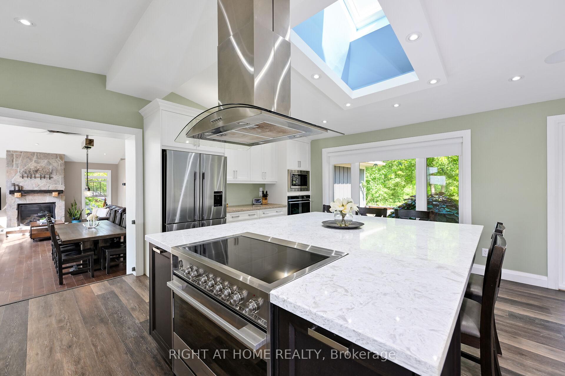 Photo 4 of 307 8th Concession Road E, Hamilton, Rural Flamborough — HOMEH