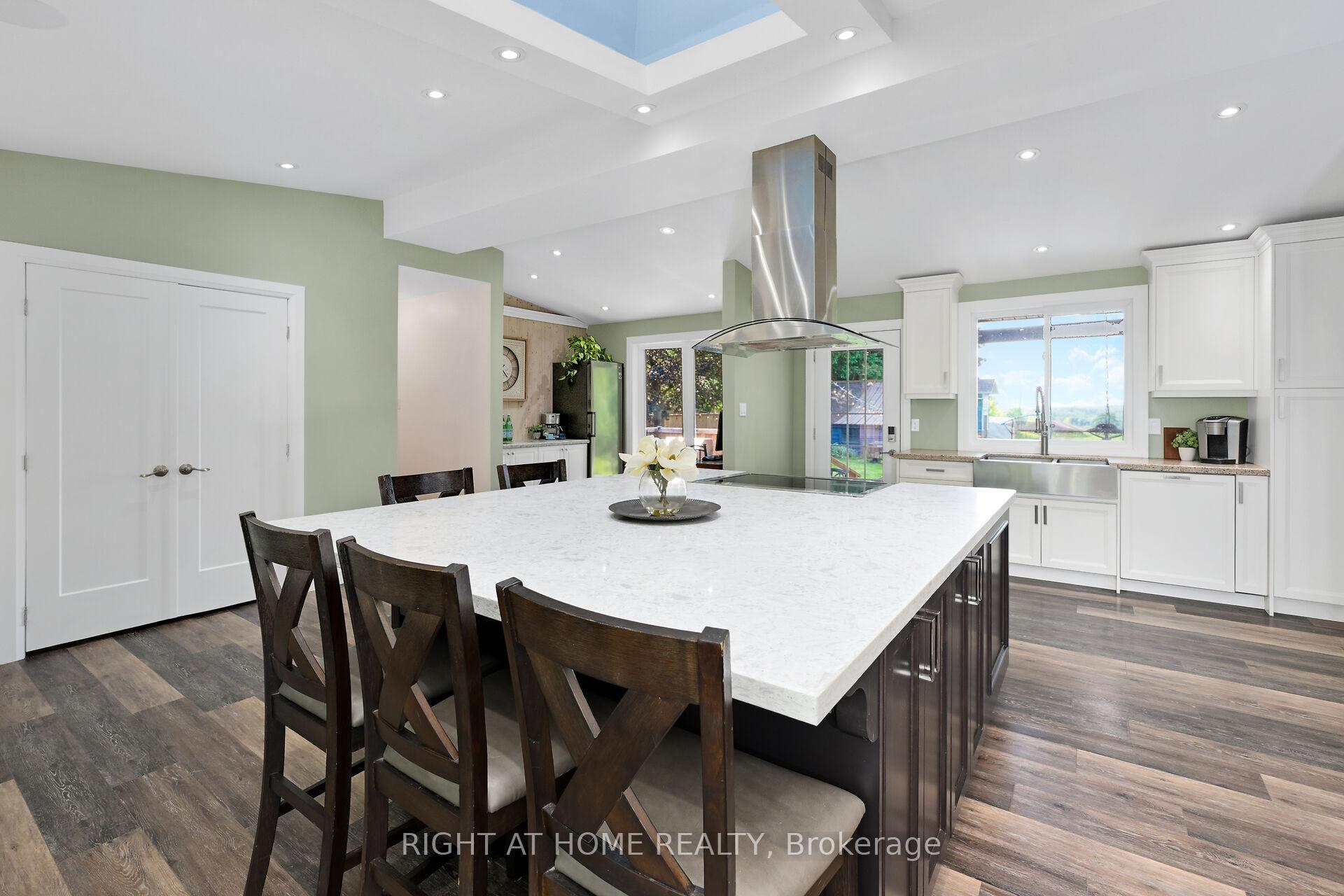 Photo 6 of 307 8th Concession Road E, Hamilton, Rural Flamborough — HOMEH