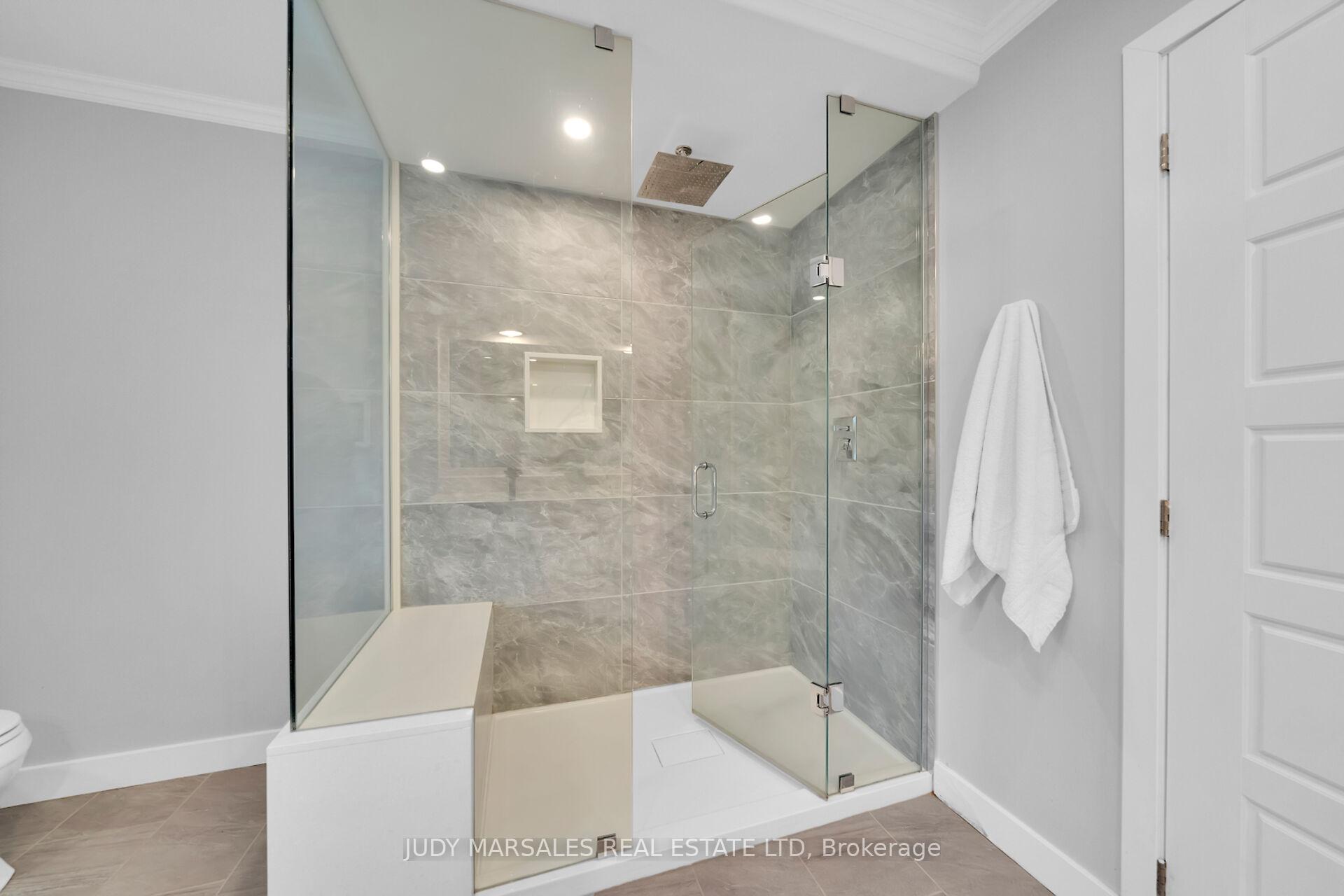 Photo 23 of 36 Parkside Avenue, Hamilton, Dundas — HOMEH