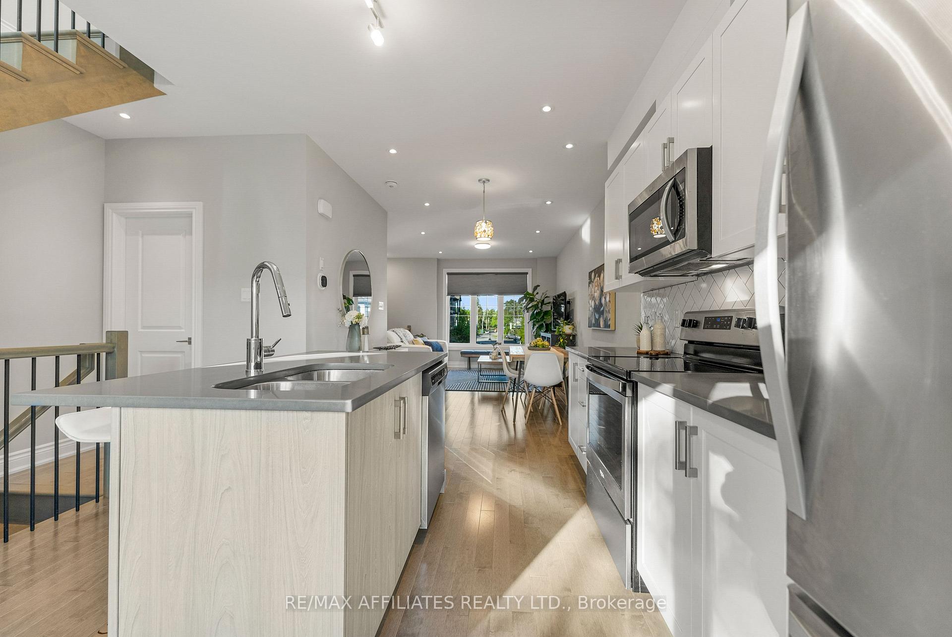 Photo 10 of 726 Reverie Private, Ottawa, Stittsville (Central) — HOMEH
