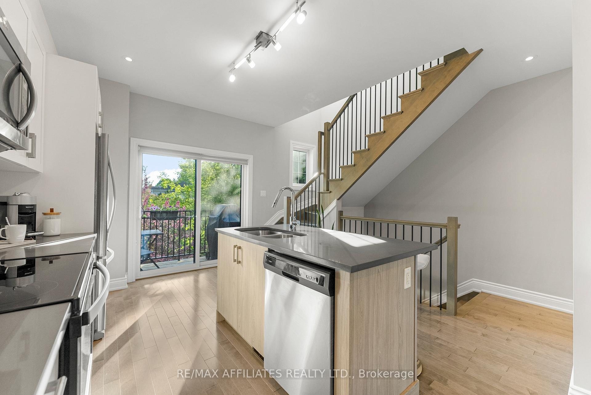 Photo 11 of 726 Reverie Private, Ottawa, Stittsville (Central) — HOMEH