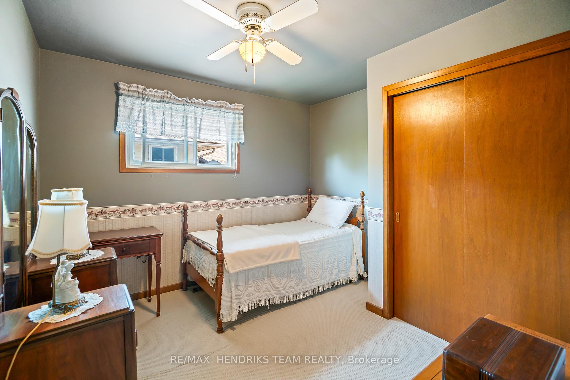 Photo 31 of 8 Dolly Circle, St. Catharines, Secord Woods — HOMEH