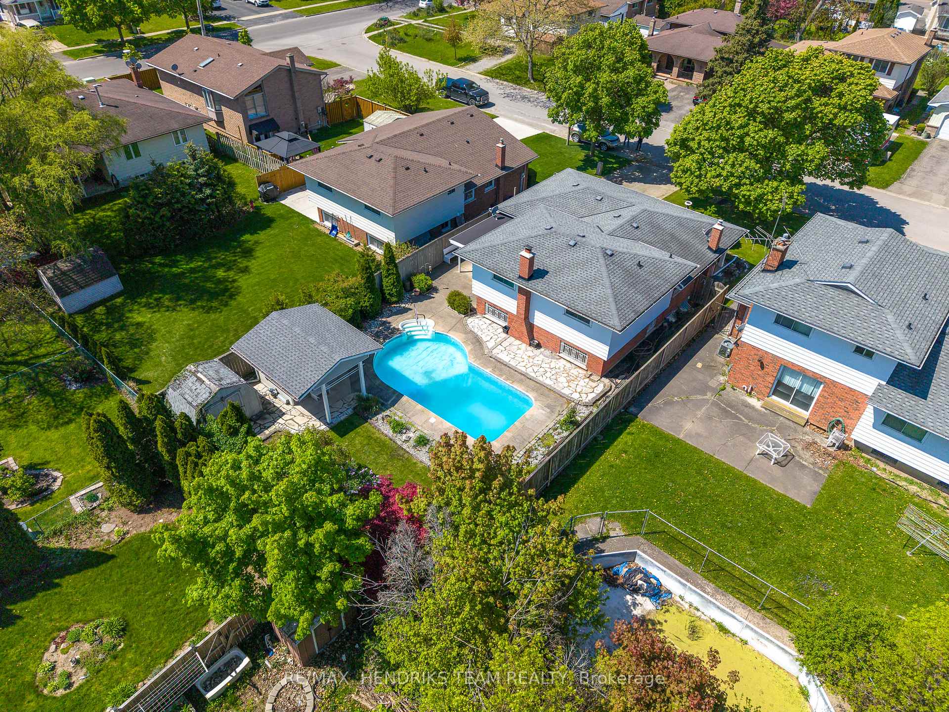 Photo 68 of 8 Dolly Circle, St. Catharines, Secord Woods — HOMEH