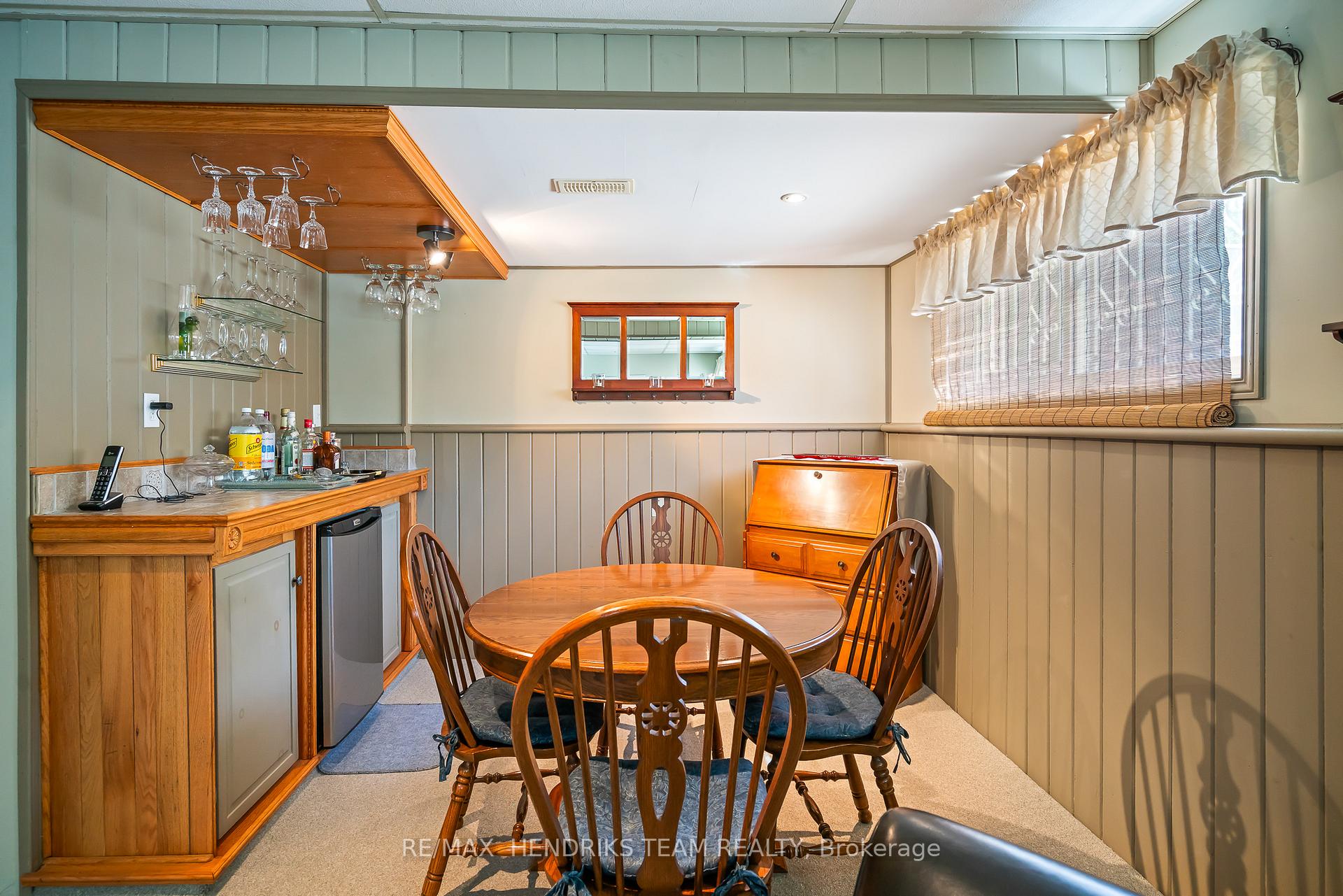 Photo 20 of 8 Dolly Circle, St. Catharines, Secord Woods — HOMEH