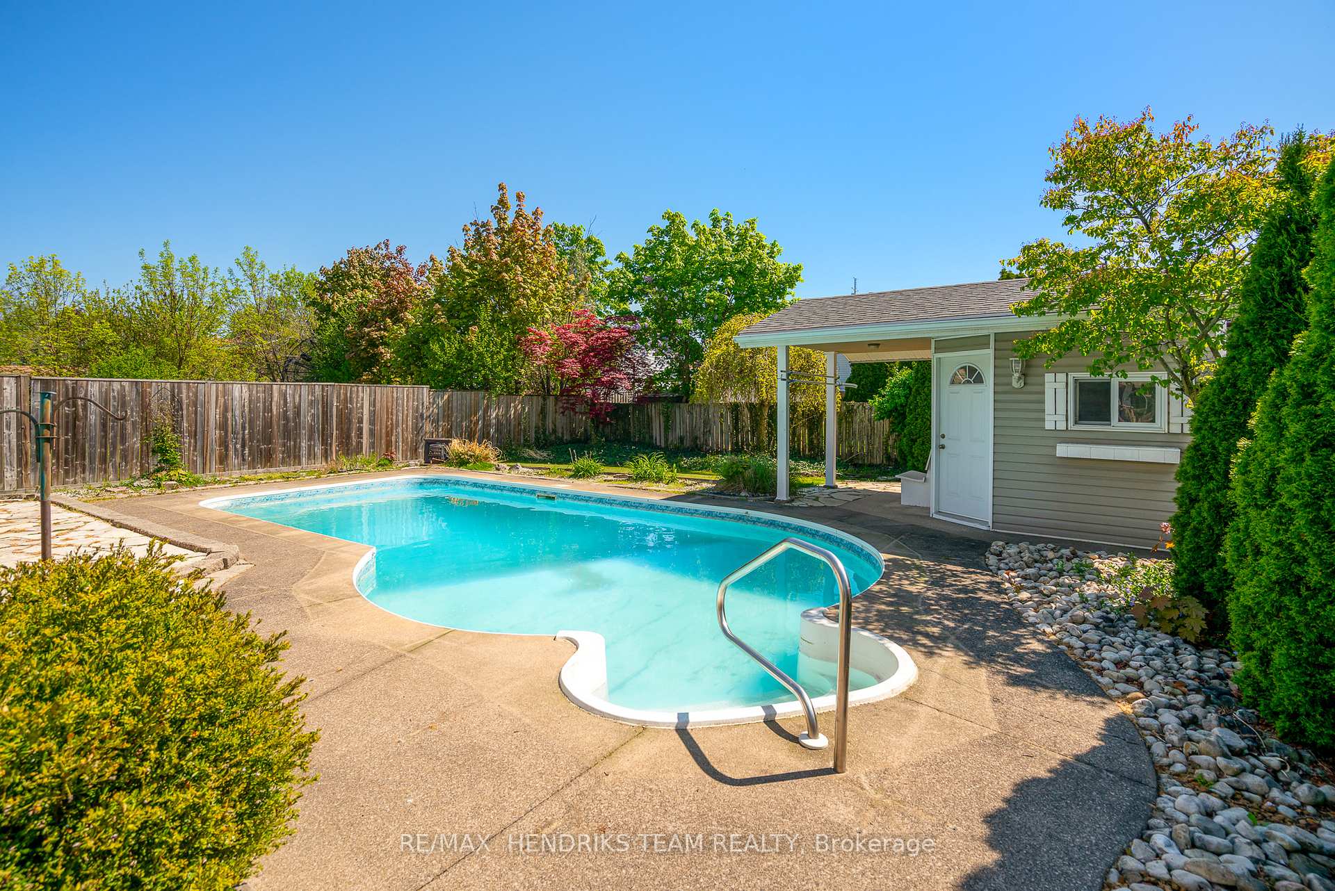 Photo 45 of 8 Dolly Circle, St. Catharines, Secord Woods — HOMEH