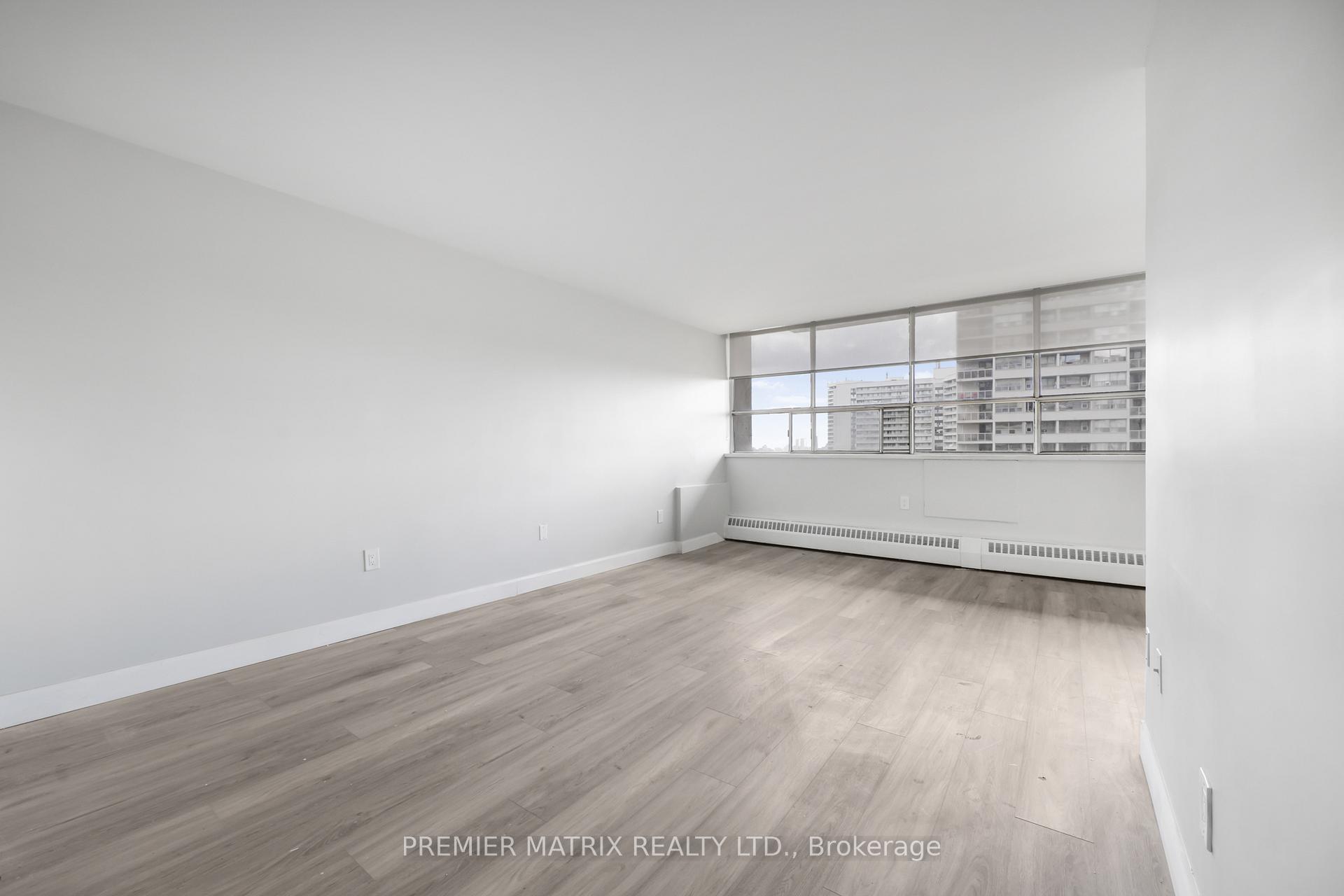 Photo 9 of Unit 1015, 65 Thorncliffe Park Drive, Toronto, Thorncliffe Park — HOMEH