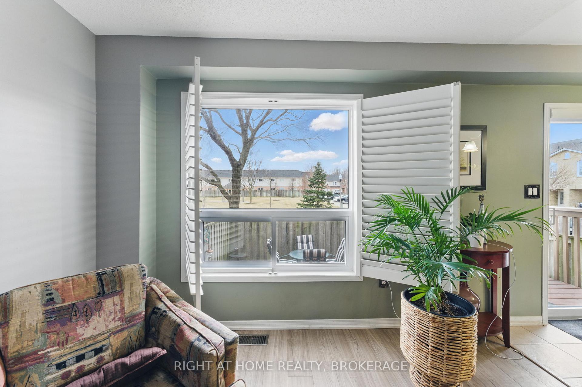 Photo 1 of Unit 33, 485 Green Road, Hamilton, Lakeshore — HOMEH