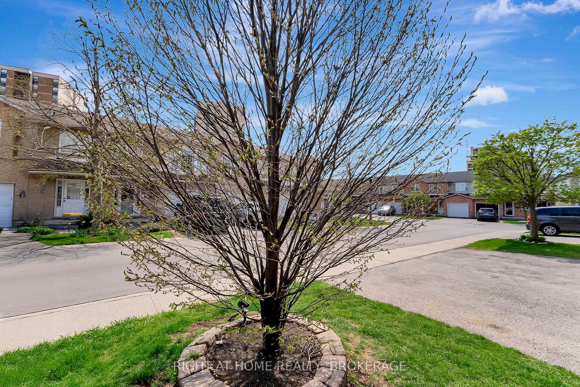 Photo 5 of Unit 33, 485 Green Road, Hamilton, Lakeshore — HOMEH