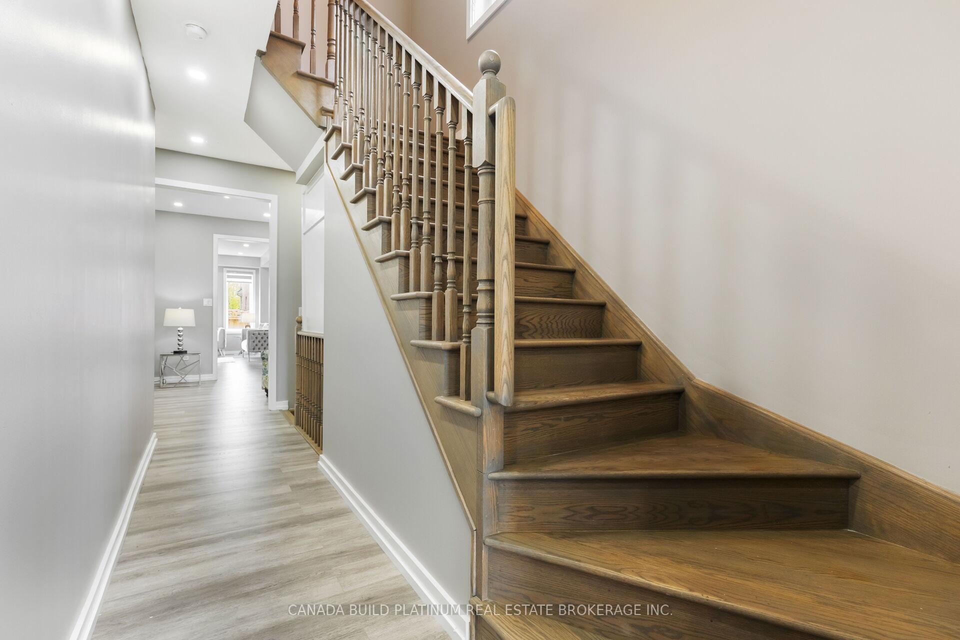 Photo 7 of 75 Baffin Crescent, Brampton, Northwest Brampton — HOMEH