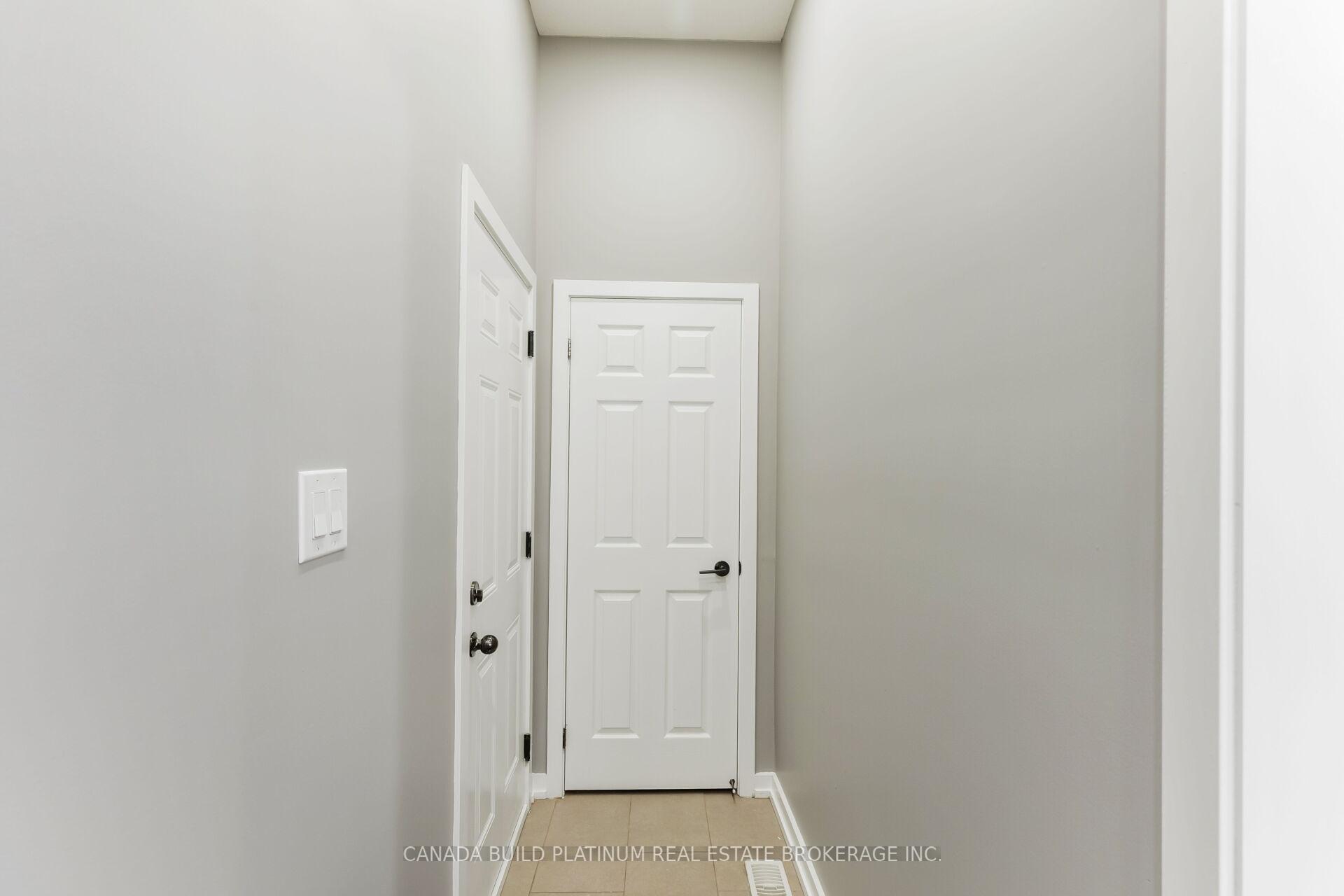 Photo 8 of 75 Baffin Crescent, Brampton, Northwest Brampton — HOMEH