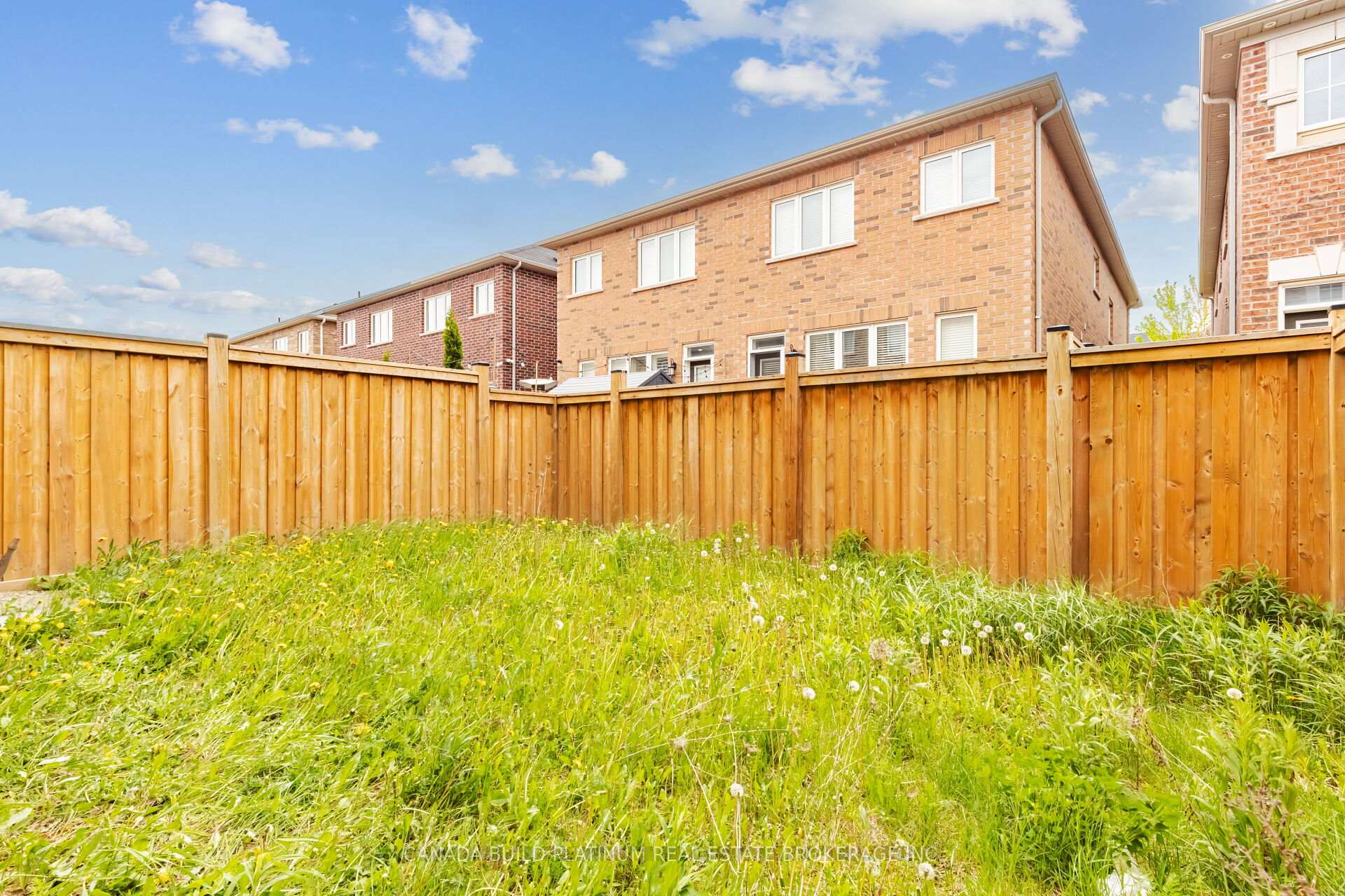 Photo 45 of 75 Baffin Crescent, Brampton, Northwest Brampton — HOMEH