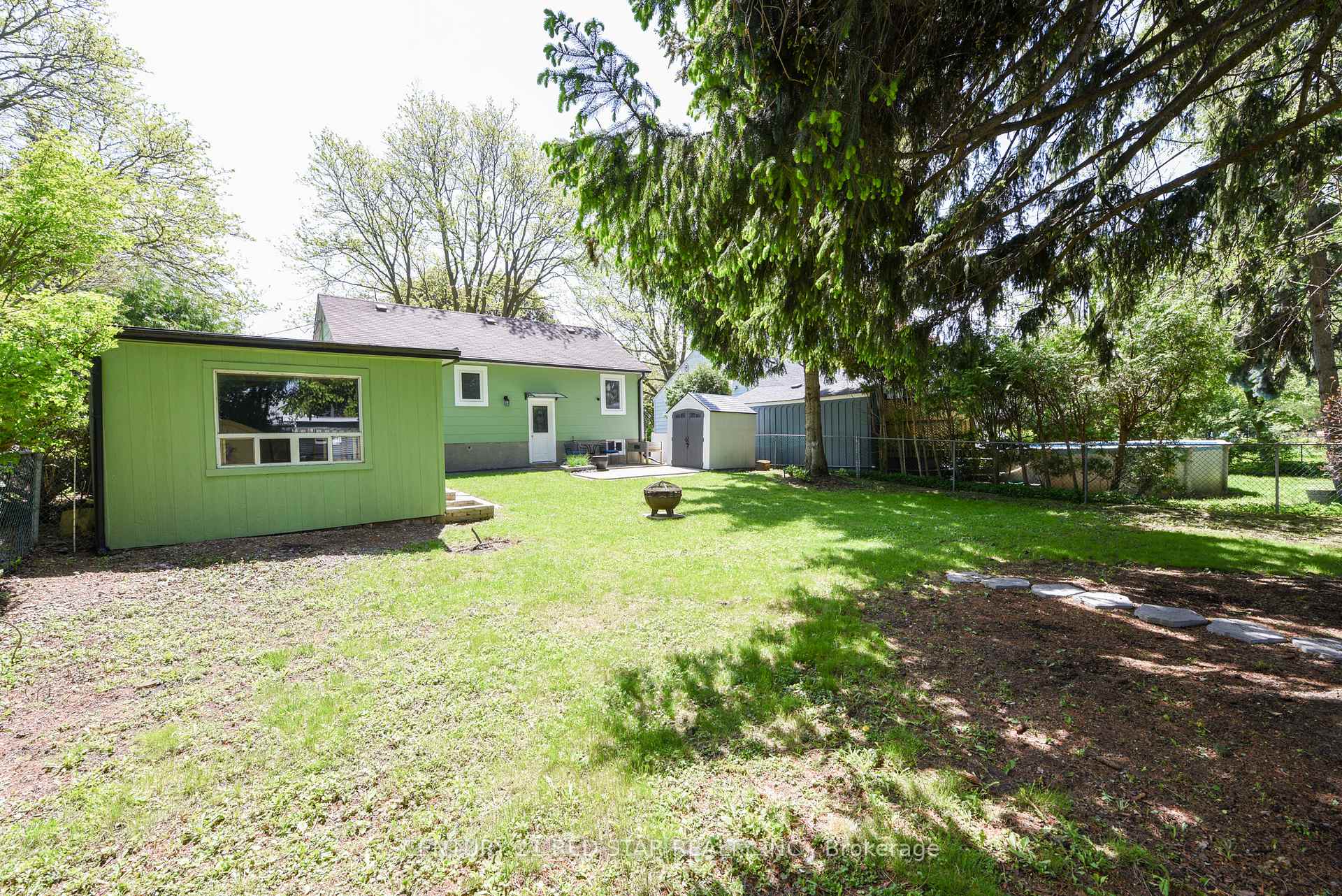 Photo 7 of 12 Rogers Road, Brampton, Brampton West — HOMEH