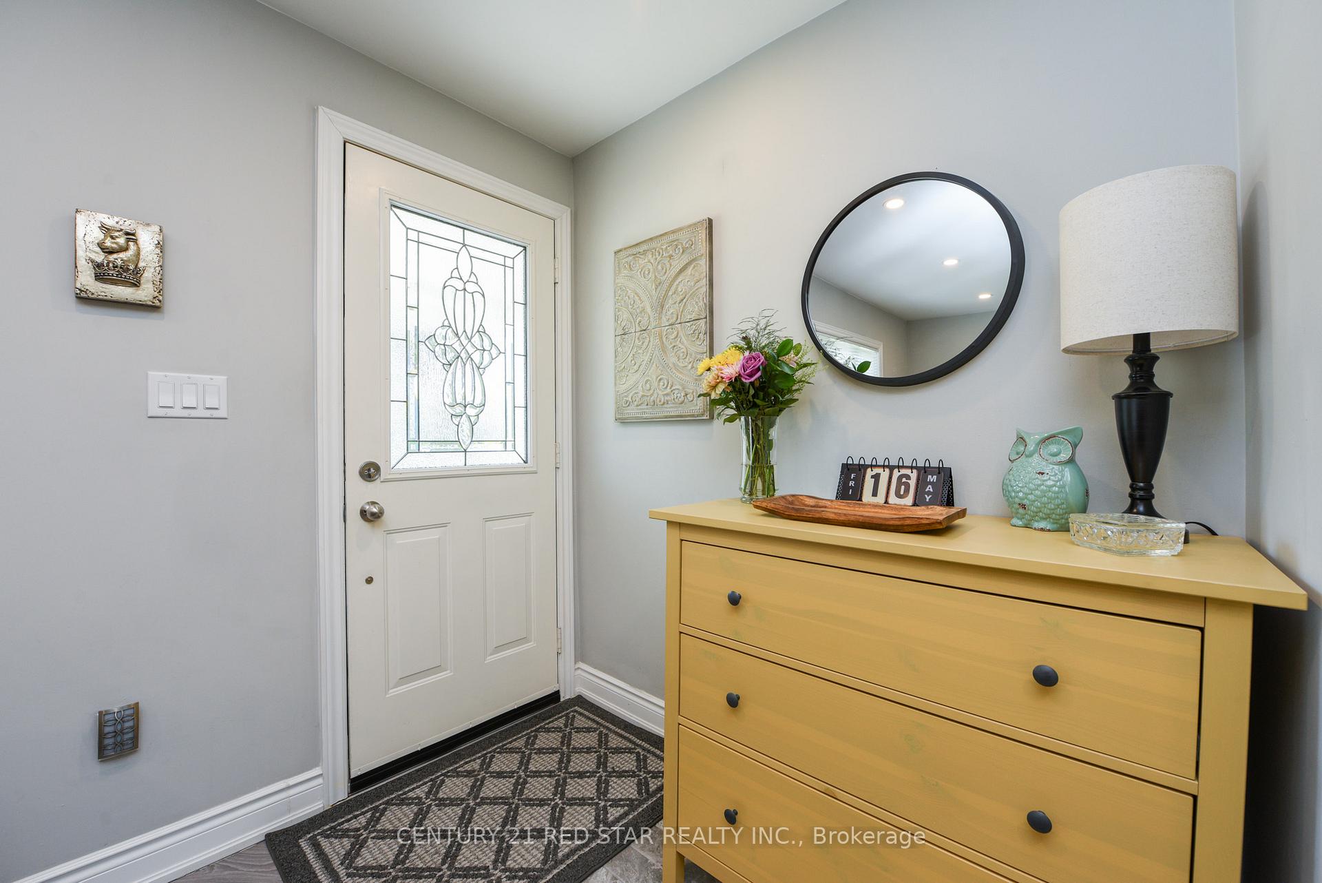Photo 5 of 12 Rogers Road, Brampton, Brampton West — HOMEH
