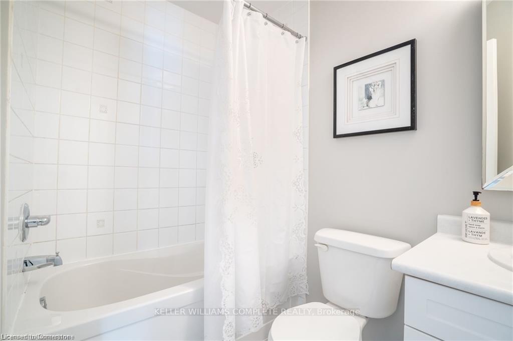 Photo 42 of 69 Hepworth Crescent, Hamilton, Meadowlands — HOMEH