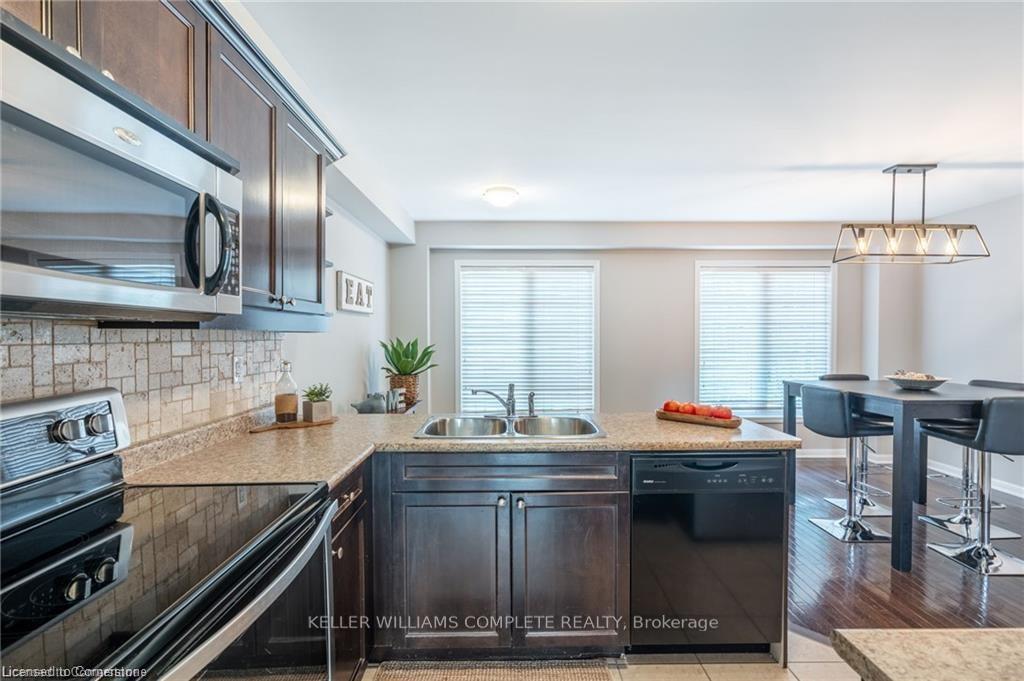 Photo 27 of 69 Hepworth Crescent, Hamilton, Meadowlands — HOMEH