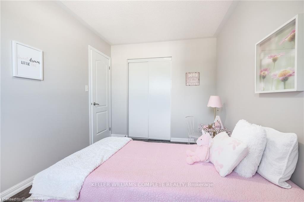 Photo 37 of 69 Hepworth Crescent, Hamilton, Meadowlands — HOMEH