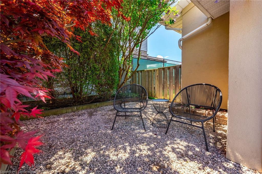 Photo 3 of 238 West 15th Street, Hamilton, Buchanan — HOMEH