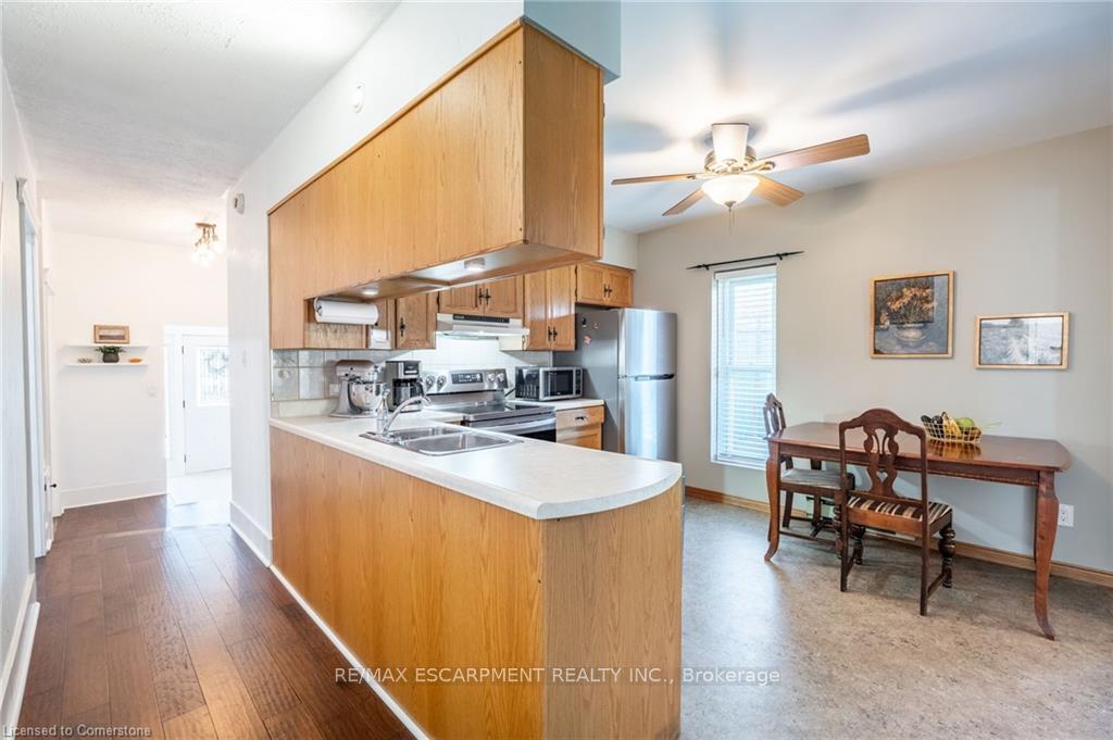 Photo 11 of 238 West 15th Street, Hamilton, Buchanan — HOMEH