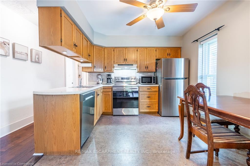 Photo 12 of 238 West 15th Street, Hamilton, Buchanan — HOMEH