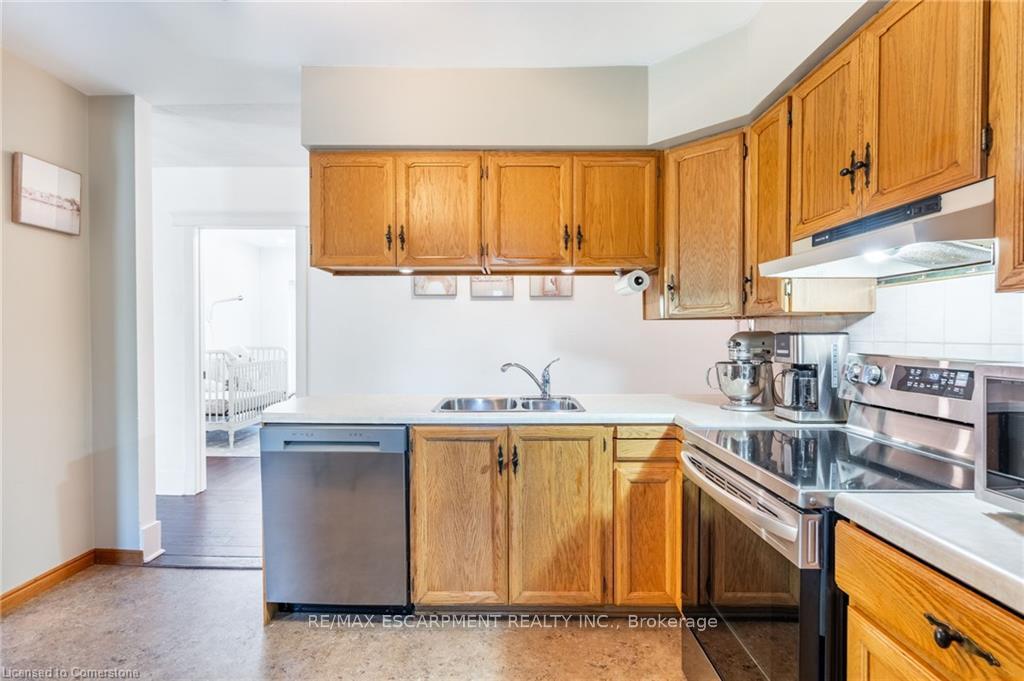 Photo 13 of 238 West 15th Street, Hamilton, Buchanan — HOMEH