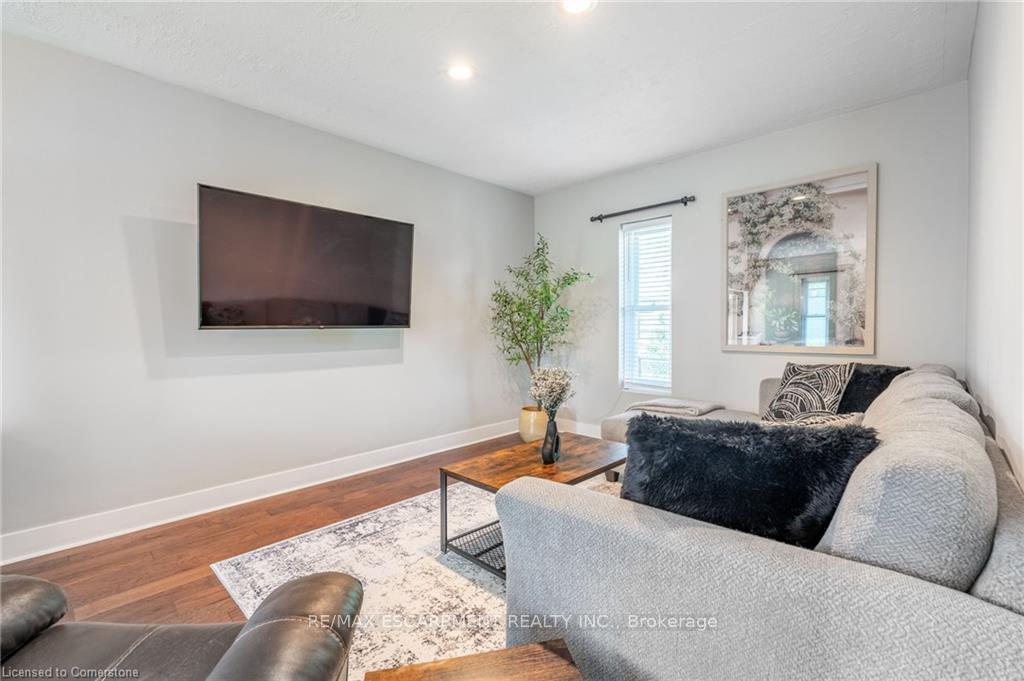 Photo 18 of 238 West 15th Street, Hamilton, Buchanan — HOMEH