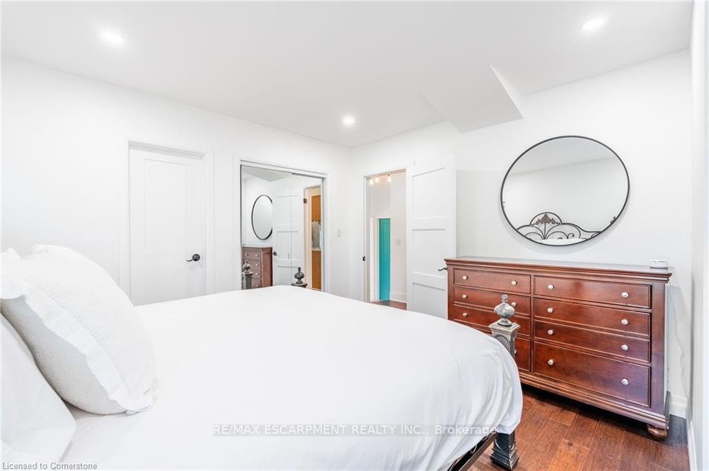 Photo 22 of 238 West 15th Street, Hamilton, Buchanan — HOMEH