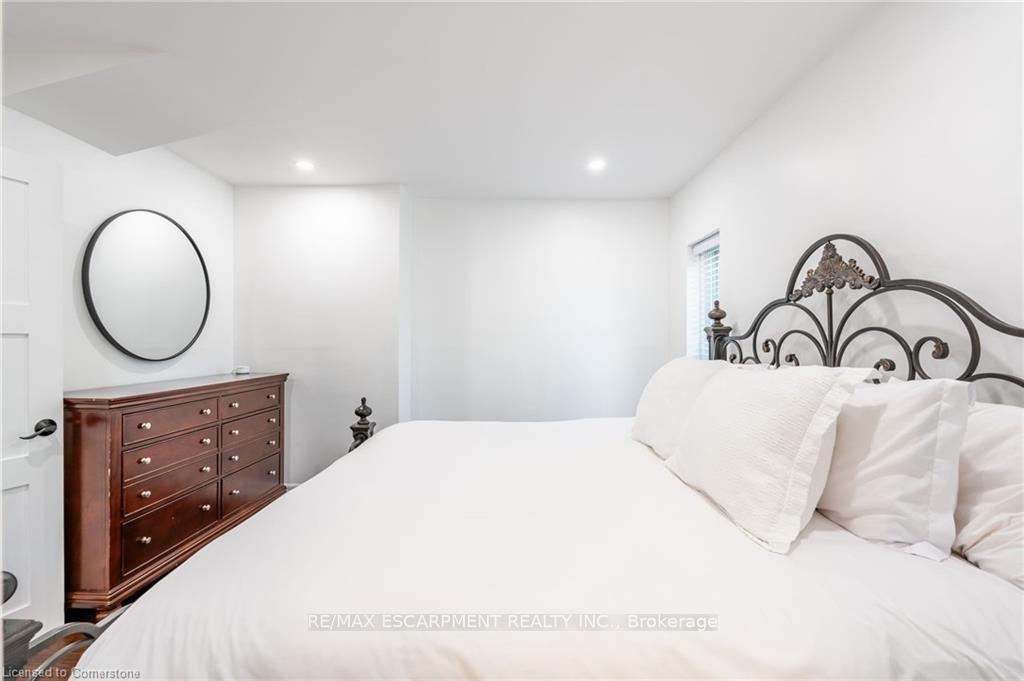 Photo 23 of 238 West 15th Street, Hamilton, Buchanan — HOMEH