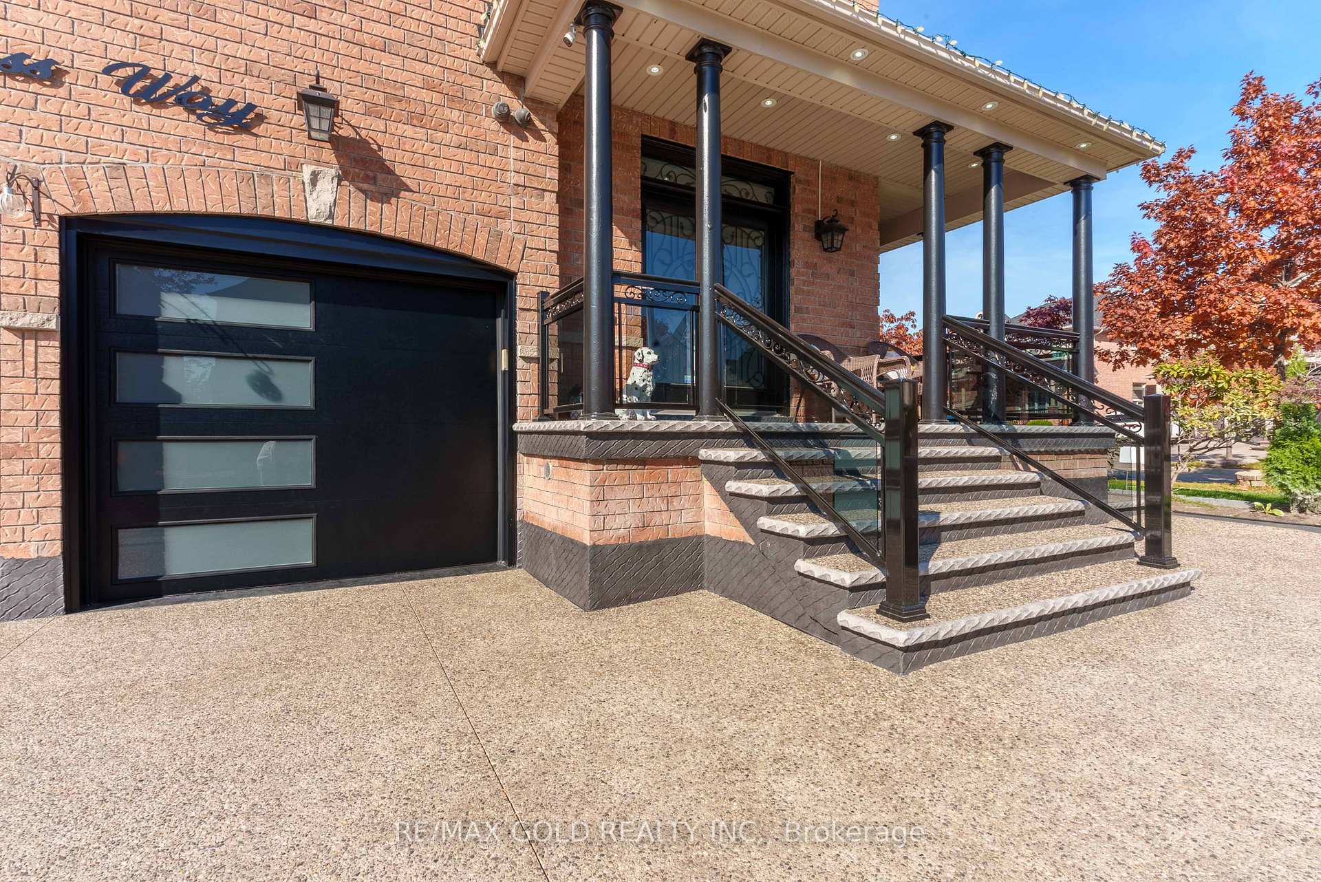 Photo 9 of 8 Moss Way, Brampton, Sandringham-Wellington — HOMEH