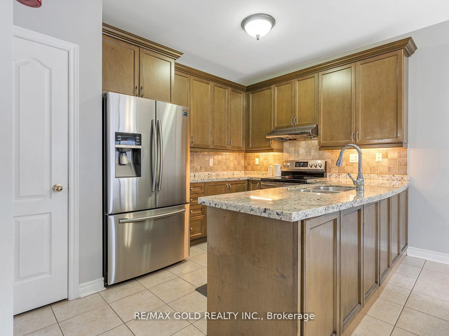 Photo 30 of 8 Moss Way, Brampton, Sandringham-Wellington — HOMEH