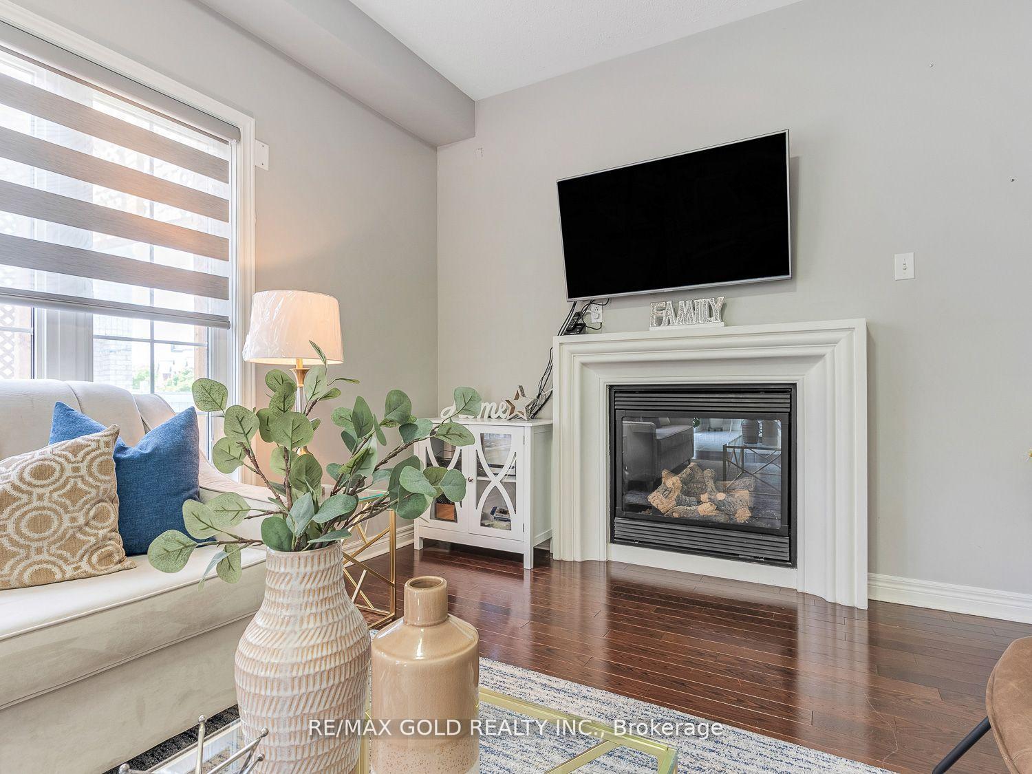 Photo 18 of 8 Moss Way, Brampton, Sandringham-Wellington — HOMEH