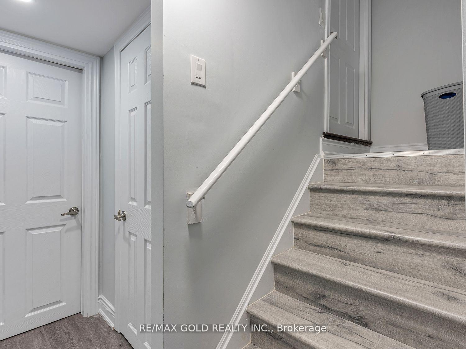 Photo 21 of 8 Moss Way, Brampton, Sandringham-Wellington — HOMEH