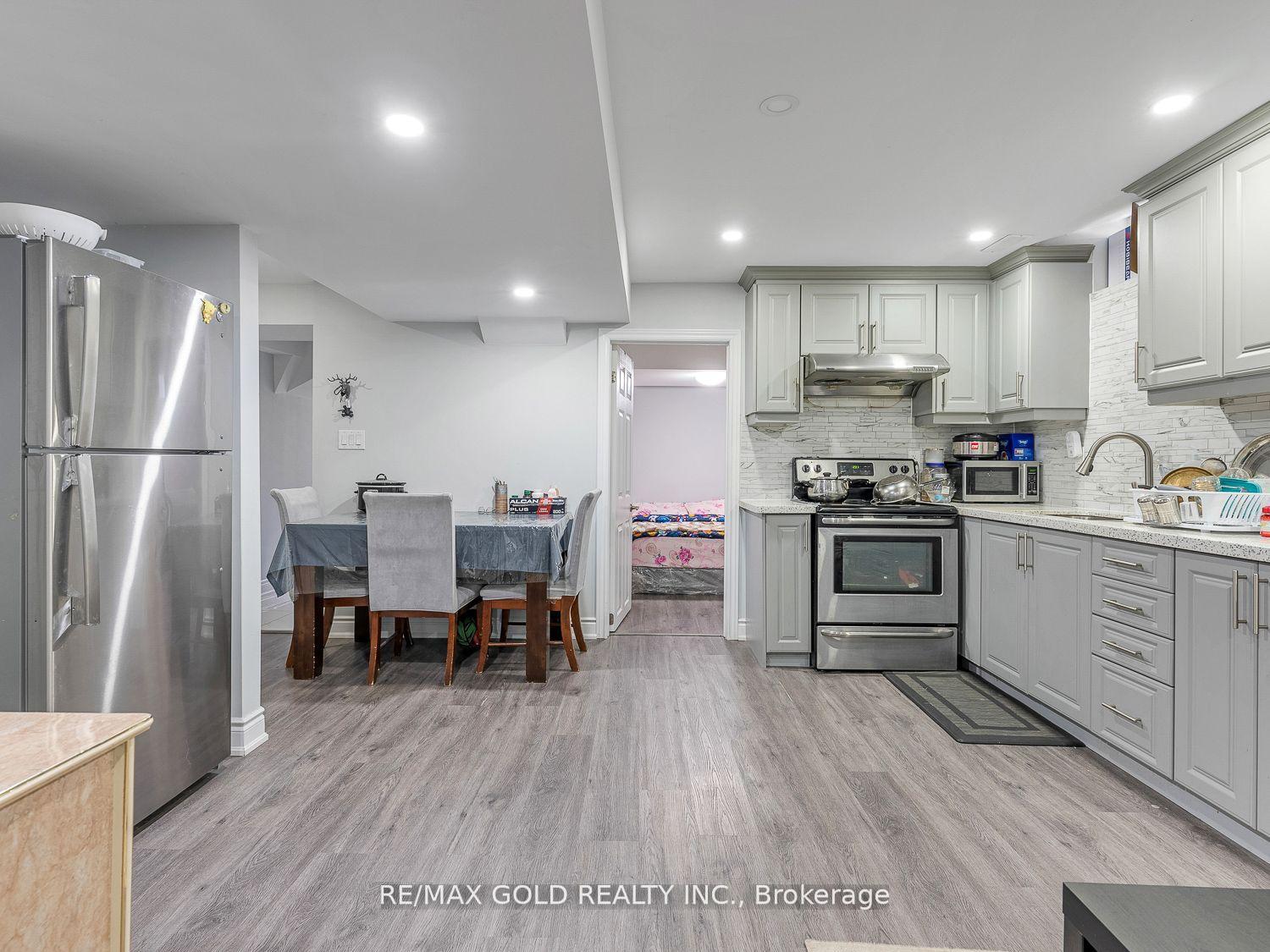 Photo 25 of 8 Moss Way, Brampton, Sandringham-Wellington — HOMEH