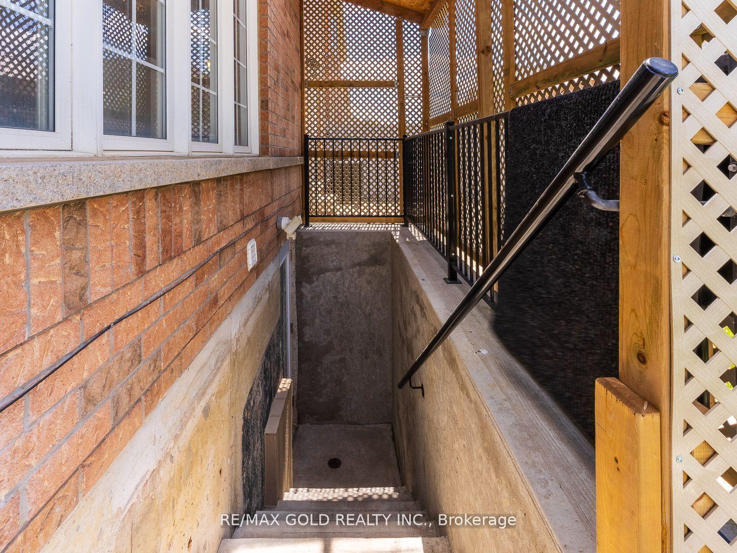 Photo 29 of 8 Moss Way, Brampton, Sandringham-Wellington — HOMEH