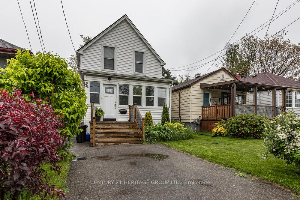 Photo 2 of 34 Benson Avenue, Hamilton, Crown Point — HOMEH
