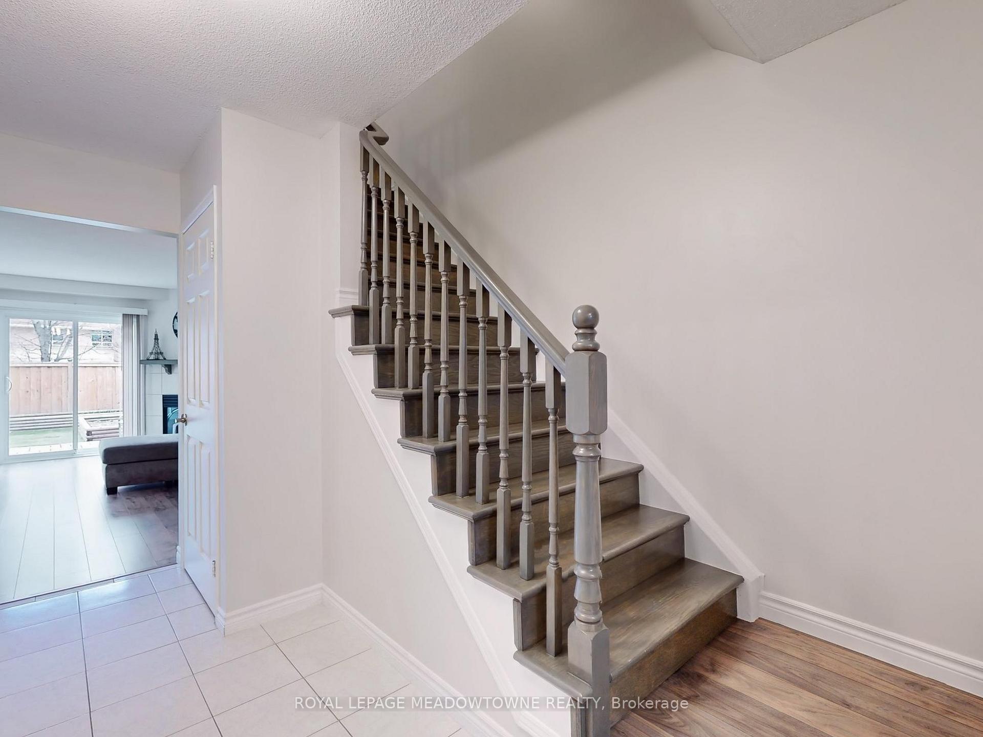 Photo 19 of 152 Essling Avenue, Hamilton, Crerar — HOMEH