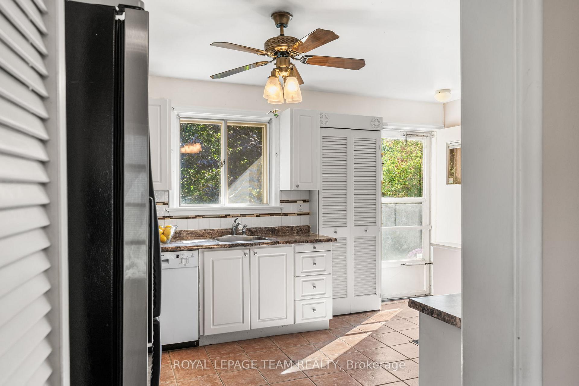 Photo 8 of 2184 Iris Street, Ottawa, Bel Air Park — HOMEH