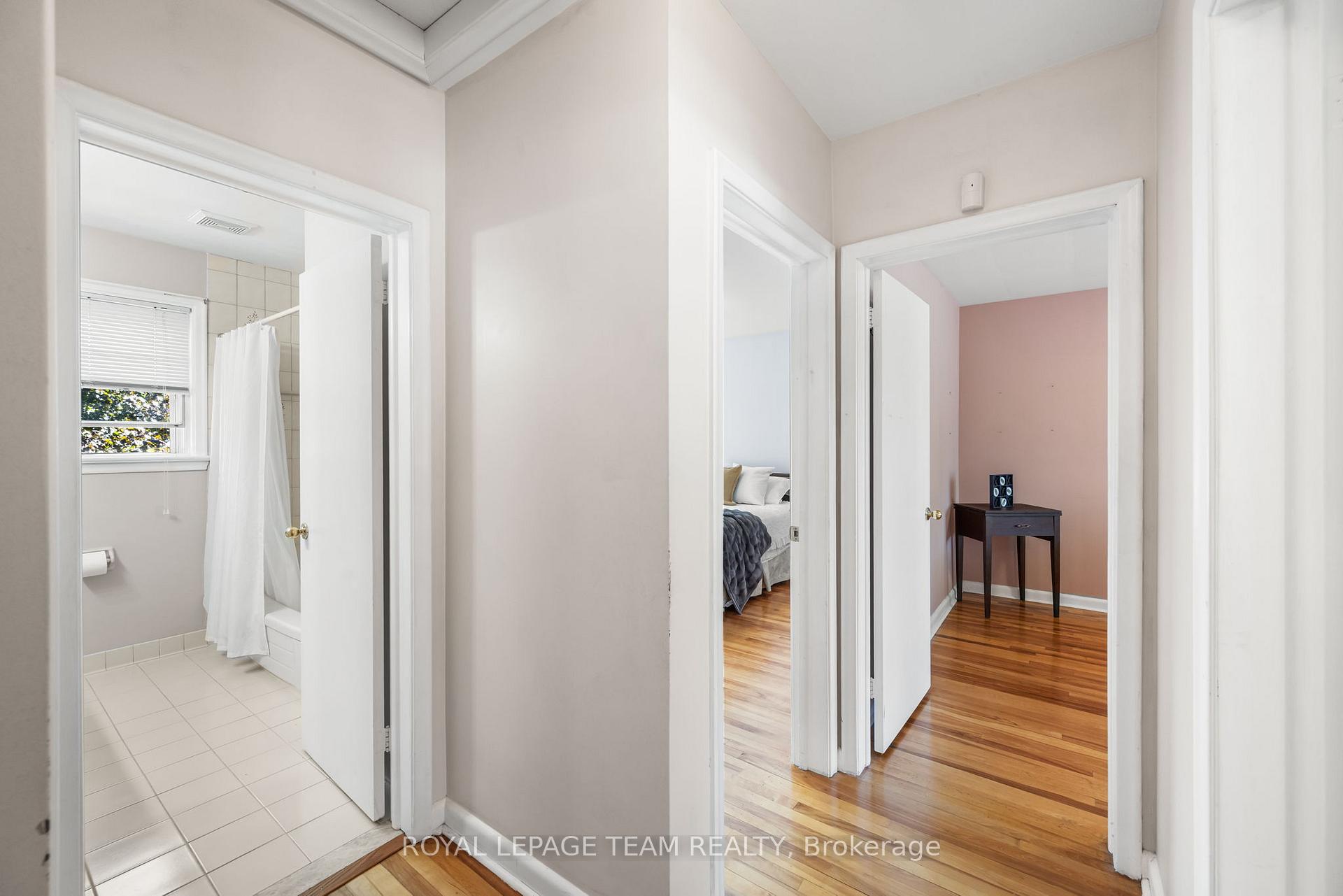 Photo 13 of 2184 Iris Street, Ottawa, Bel Air Park — HOMEH
