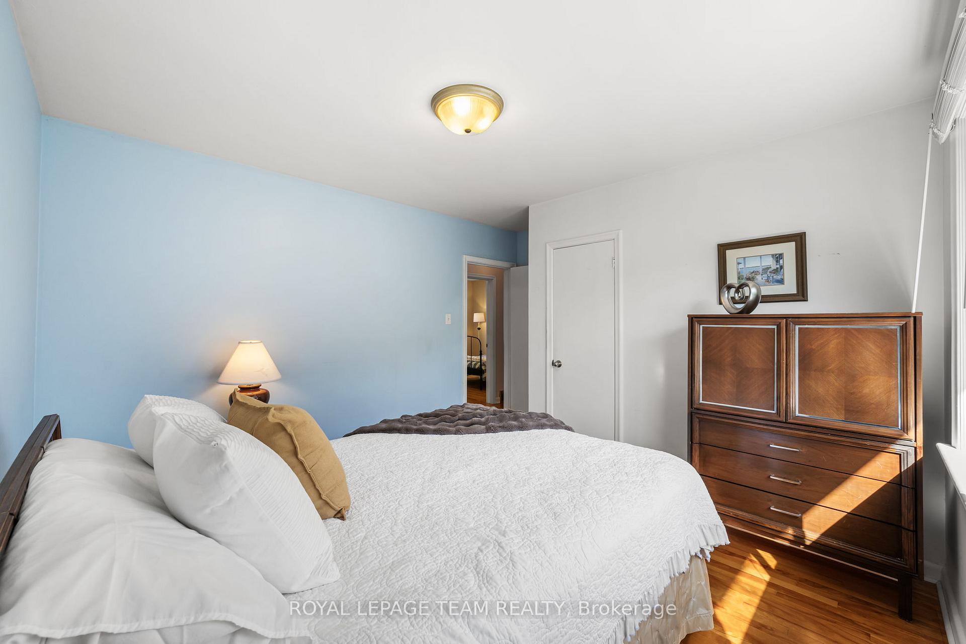 Photo 16 of 2184 Iris Street, Ottawa, Bel Air Park — HOMEH