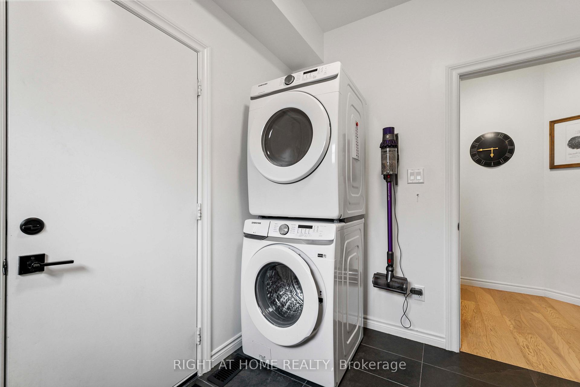 Photo 16 of 46 Durham Road, Hamilton, Stoney Creek — HOMEH