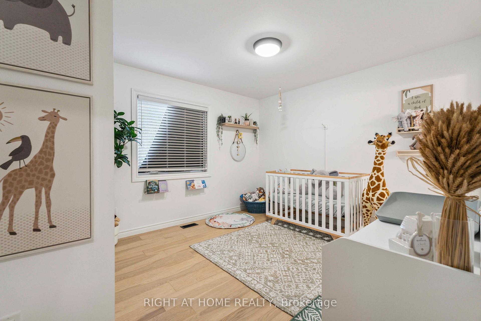 Photo 62 of 46 Durham Road, Hamilton, Stoney Creek — HOMEH